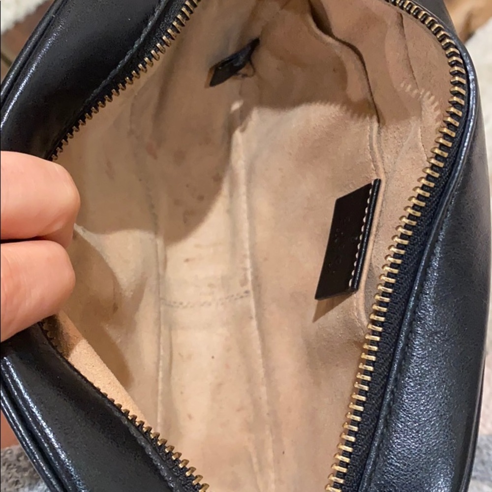 SOLD Gucci Black leather Mini Marmont Camera bag - Picture 4 of 16
